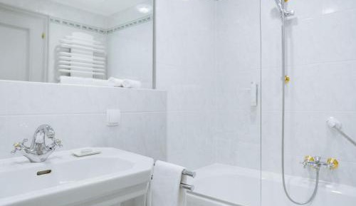 Deluxe Single Room