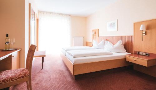 Classic Double Room with Air Conditioning