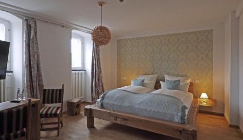 Deluxe Double Room with Shower