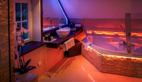 Deluxe Double Room with Bath
