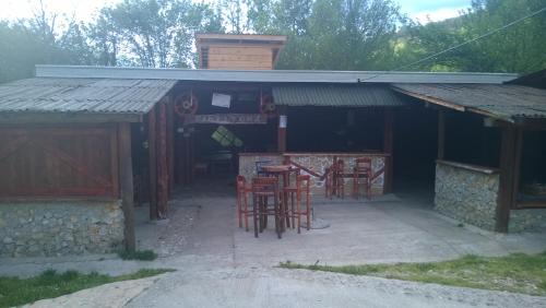 Bungalow with Shared Bathroom (2 Adults)