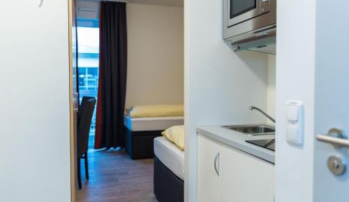 3-Bed-Apartment with Shower