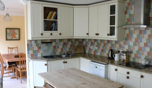 Llinos 4 Bedroom Bungalow 