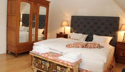 Apartment with Balcony - First Floor