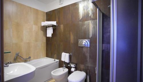 One-Bedroom Apartment (4 Adults)