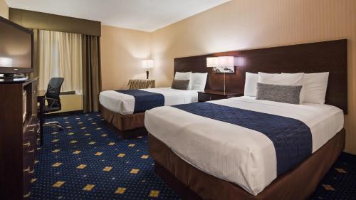 Double Room with Two Double Beds - Disability Access