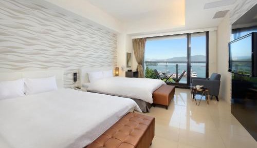 Quadruple Room with Lake View