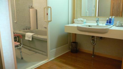 Twin Room - Disability Access