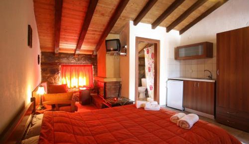 Economy Triple Room