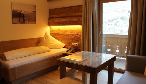 Small Twin Room