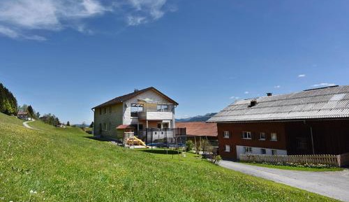 Three-Bedroom Apartment with Balcony