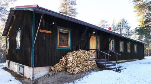Nine-Bedroom House