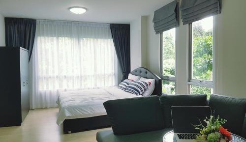 One Bed Apartment with Balcony & Garden View