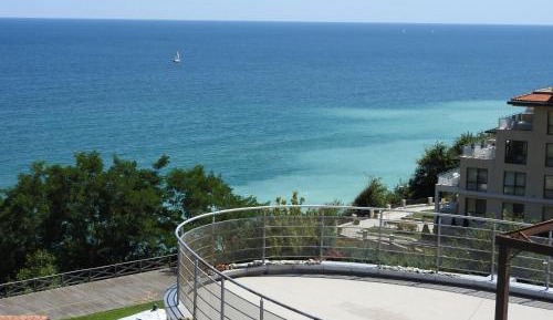 Studio Apartment with Sea View