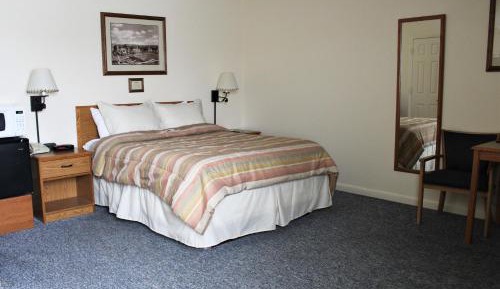 Queen Room - Non-Smoking