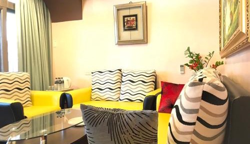 Deluxe Family Suite
