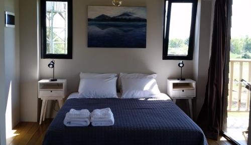 Studio with Spa Bath