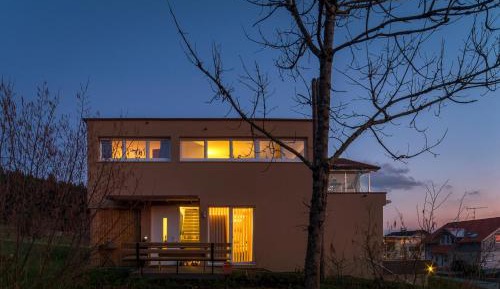 Apartment with Lake View