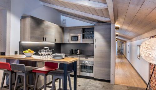 Four Bedroom Apartment (8 Adults)