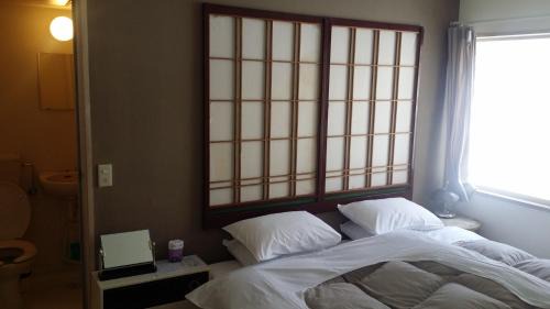 Room 101 Double or Twin Room with Bathroom