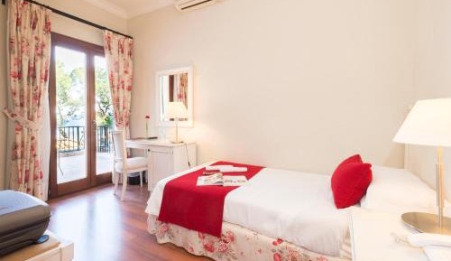 Single Room with Seafront View and Balcony