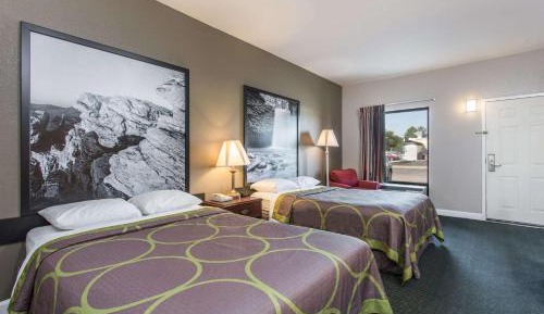 Double Room with Two Double Beds - Non-Smoking