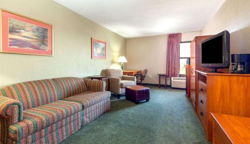 Two Room Suite with King Bed - Non-Smoking