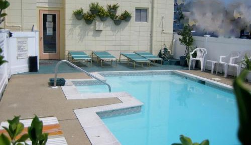 Kitchenette with 2 Double Beds