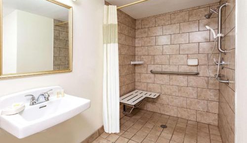 Deluxe Double Room with Two Double Beds - Disability Access - Non-Smoking