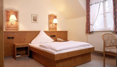 Standard Single Room with Shower