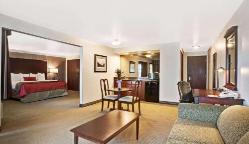 1 King Bed, Studio Suite, Non Smoking