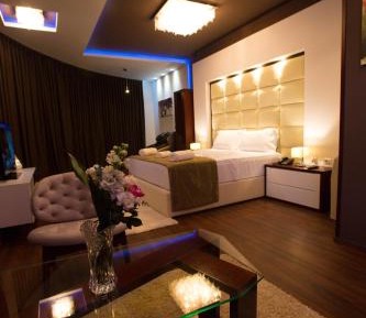 Queen Room with Spa Bath