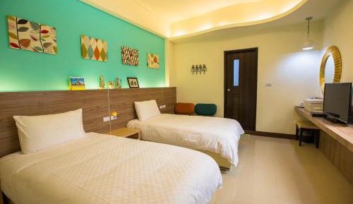 Twin Room with Private Bathroom