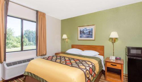 Queen Room - Disability Access - Non-Smoking