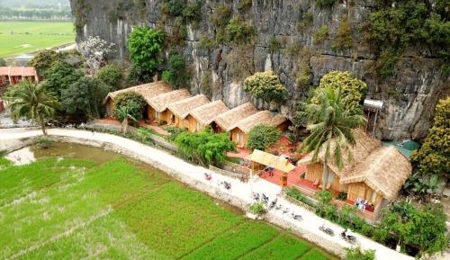 Deluxe Double Bungalow with Garden View 