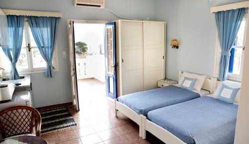 Studio (2-3 Adults)