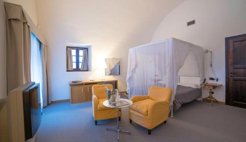 Junior Suite with Balcony