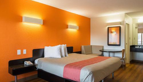 King Room - Non-Smoking