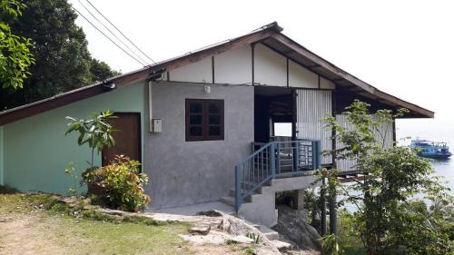 Family Room with Sea View