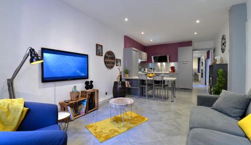 Deluxe Apartment