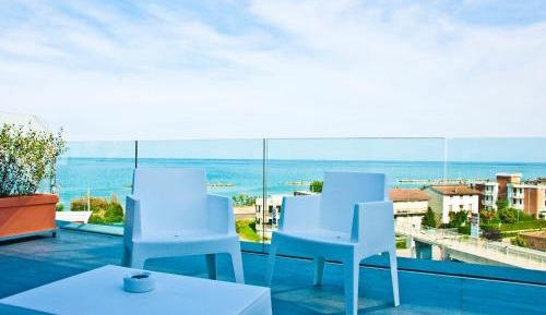 Suite with Spa bath and Sea View 