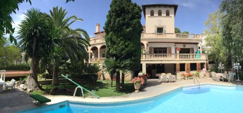 Six-Bedroom House