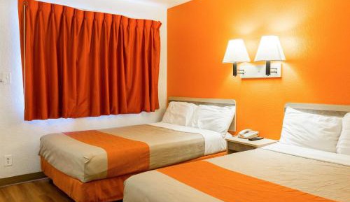 Double Room - Disability Access - Roll In Shower