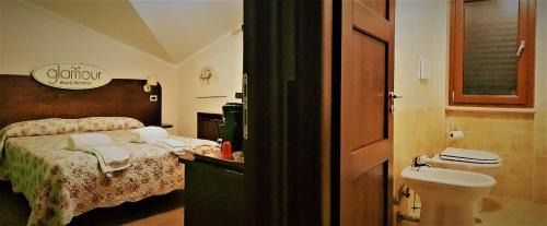 Quadruple Room with Private Bathroom