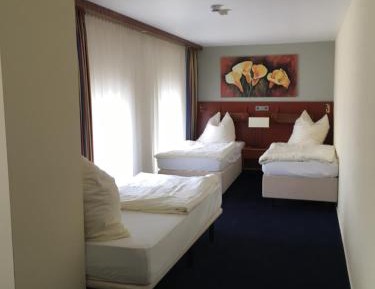 Triple Room with Private Bathroom