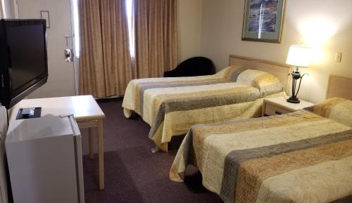 Deluxe Double Room (2 Adults + 1 Child)