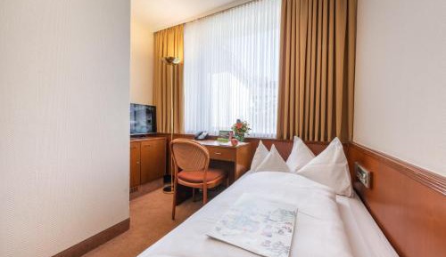 Small Single Room