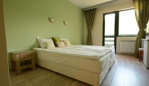 Deluxe Twin Room with Balcony