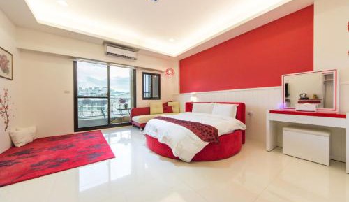 Queen Room with Balcony