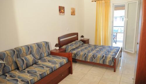 Studio (3 Adults)
